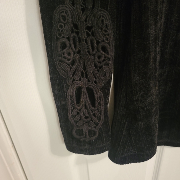 Black Velvet Sweater NWT - Picture 3 of 5